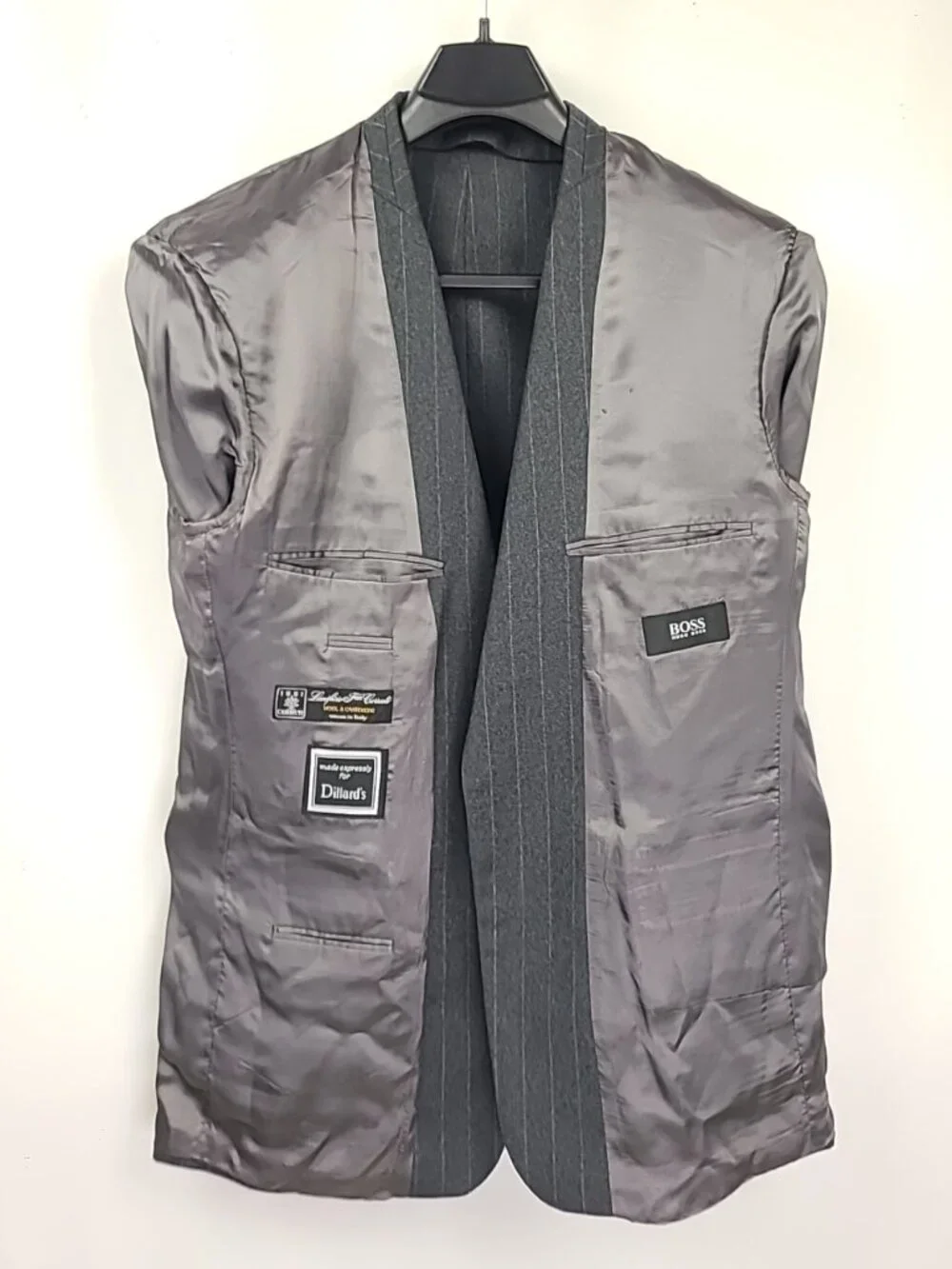 Hugo Boss Stripped 2-Piece Suit 42R, Pants W33xL30.75